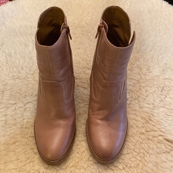 Lucky Brand Heeled Pumps Macaroon Tan Leather Women’s size 9 EUC with box - Picture 3 of 13